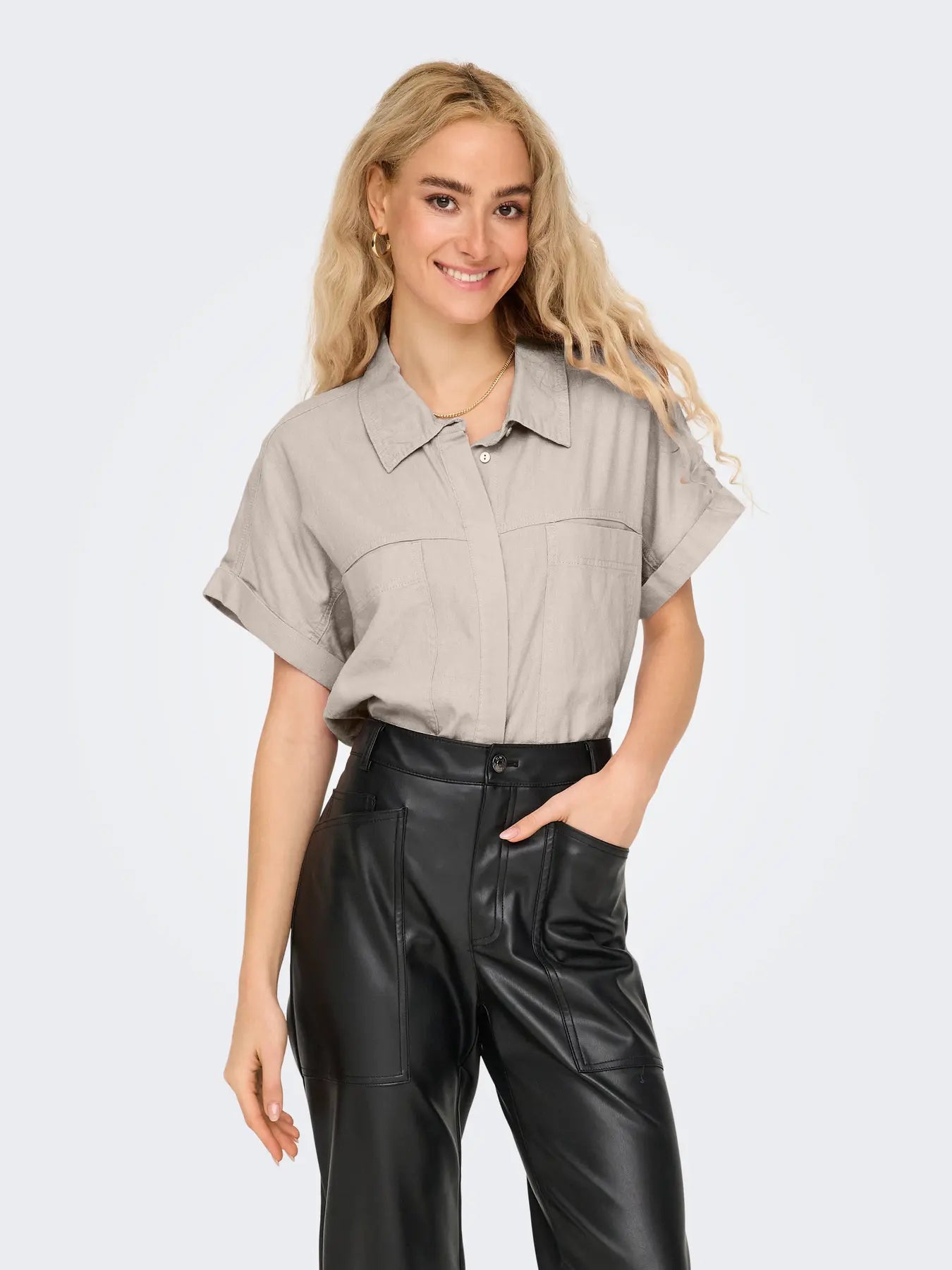 ONLCARO S/S LINEN BL BOXY SHI