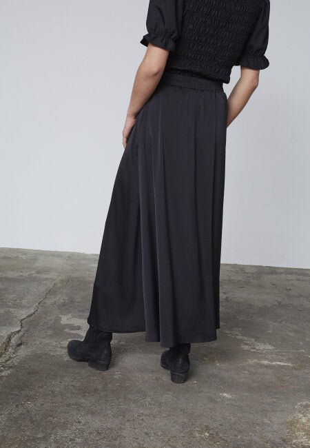 Vypsa Skirt