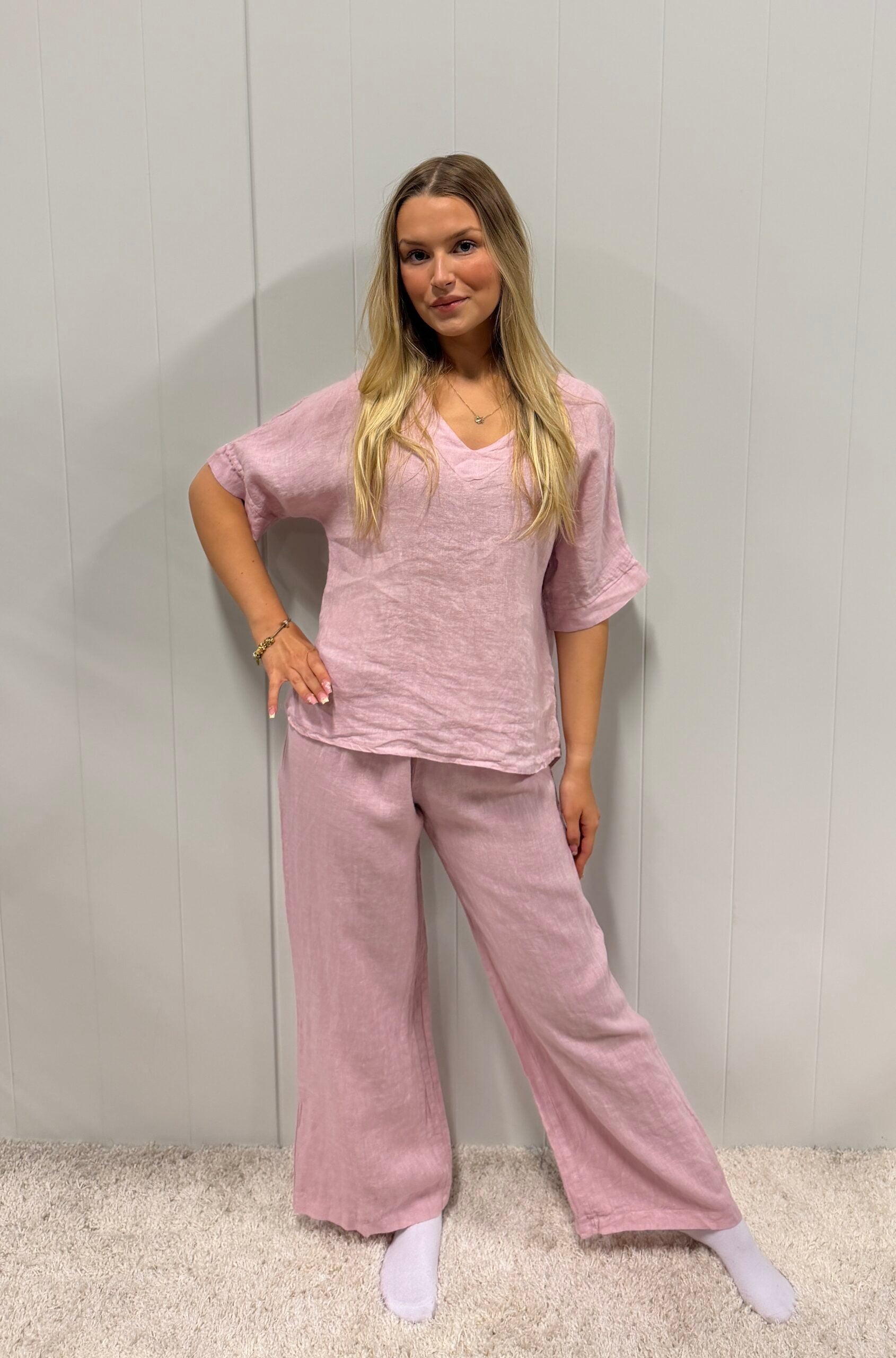 Lex linne v neck top