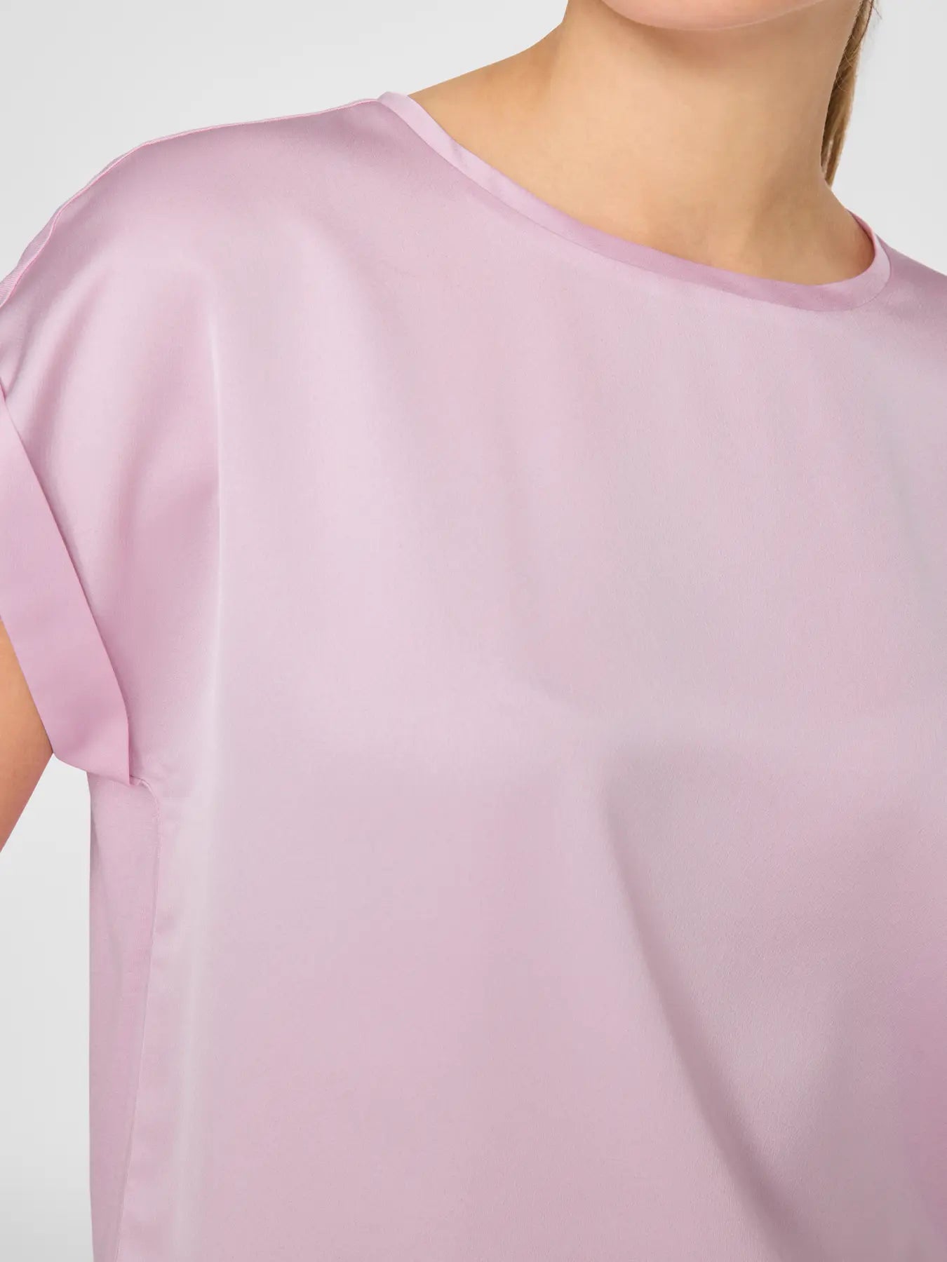 VIELLETTE S/S SATIN TOP