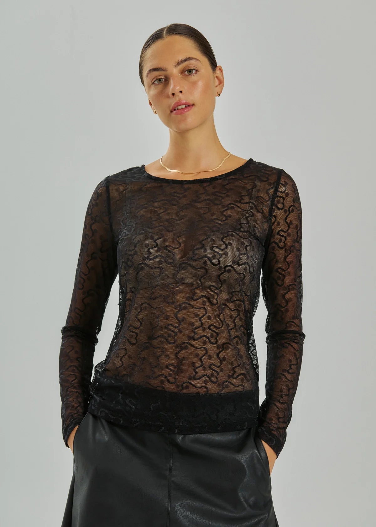 FQISBY - LONG-SLEEVED MESH T-SHIRT