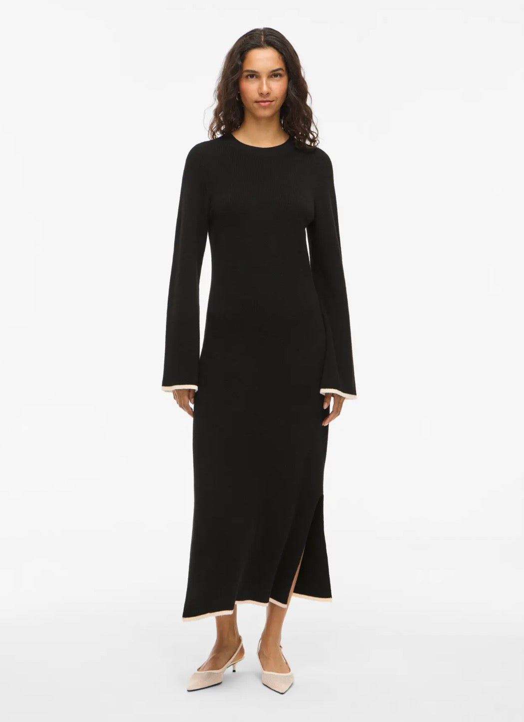 VIKERRY O-NECK KNIT MAXI DRESS