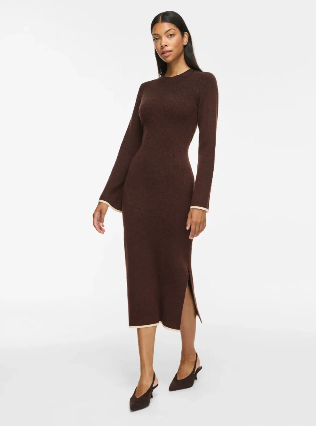 VIKERRY O-NECK KNIT MAXI DRESS