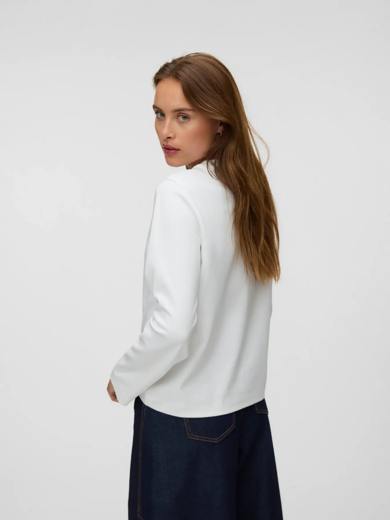 AWNAIMA LS O-NECK BOXY TOP