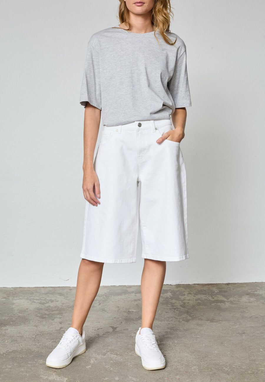 OFIRA-SHORTS VIT