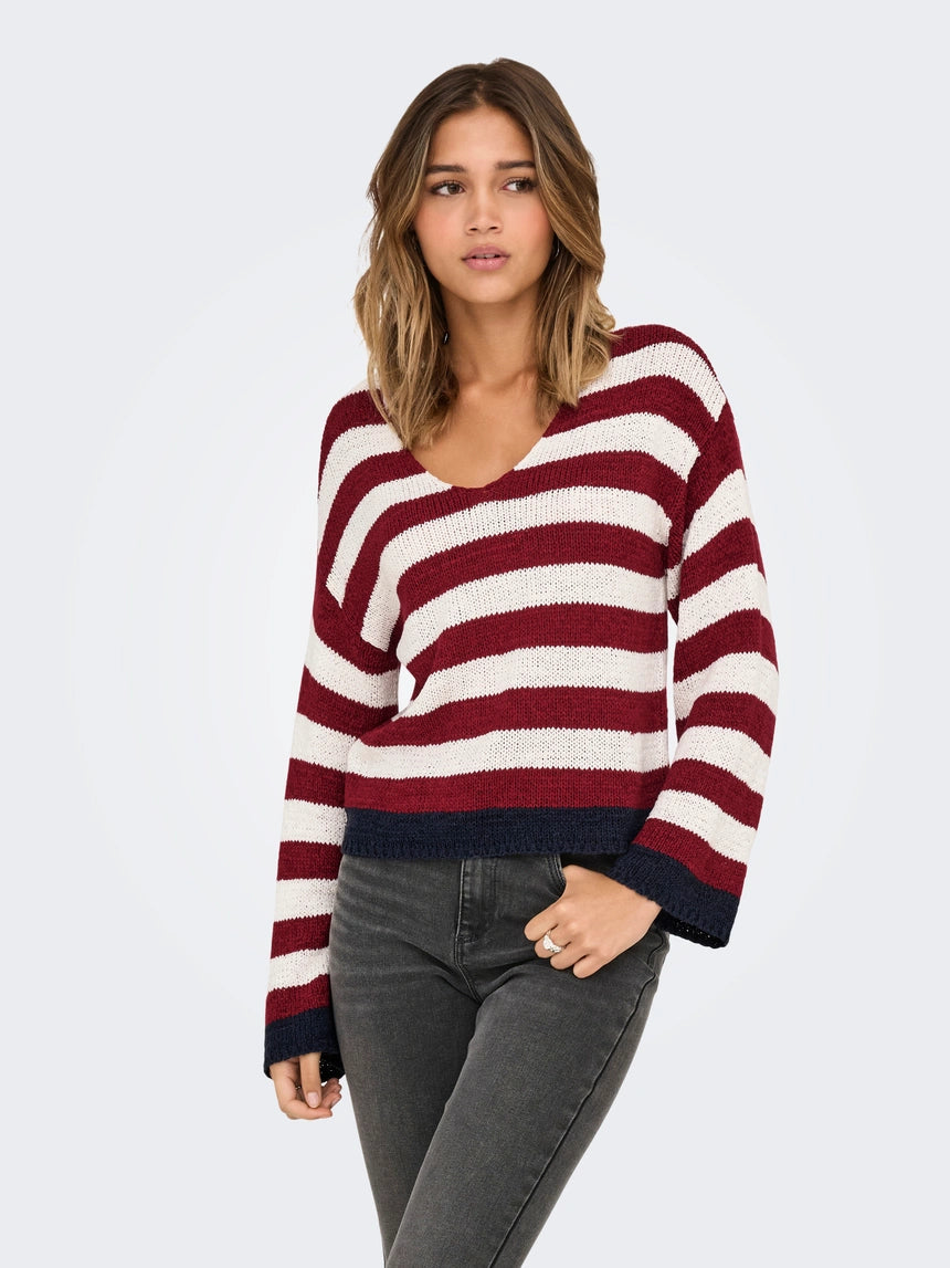 ONLGEENA 7/8 REVERSE V-NECK