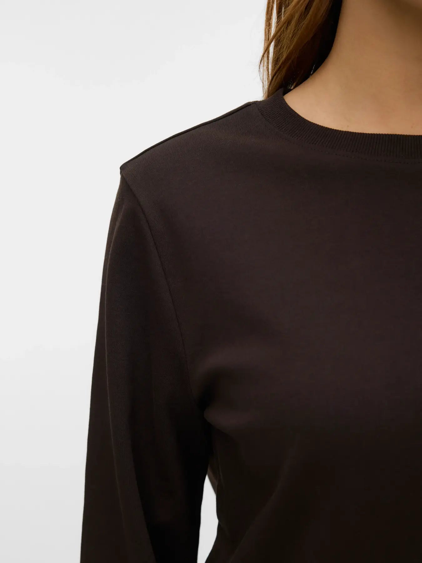AWNAIMA LS O-NECK BOXY TOP