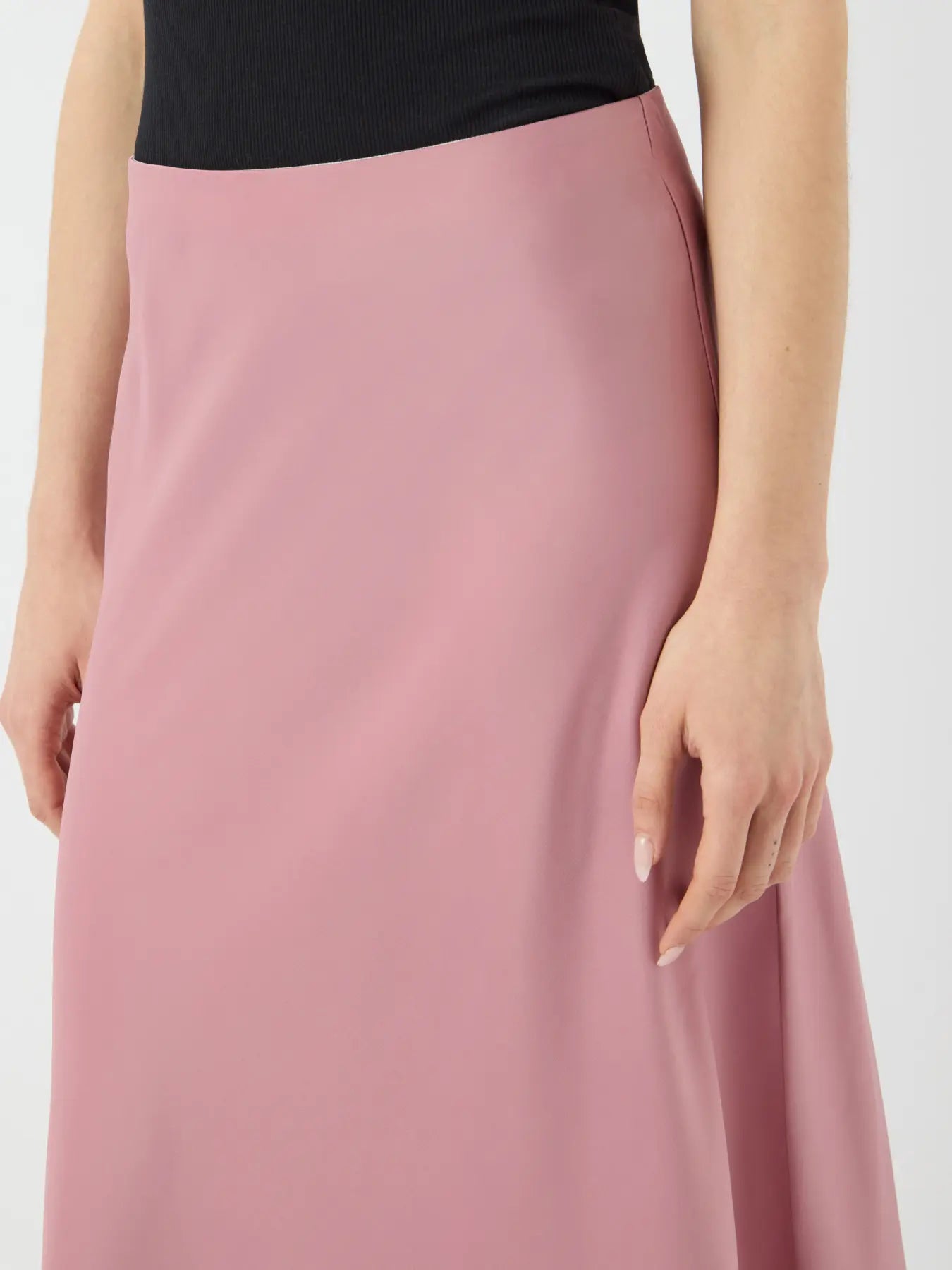 YASPELLA HW MIDI SKIRT