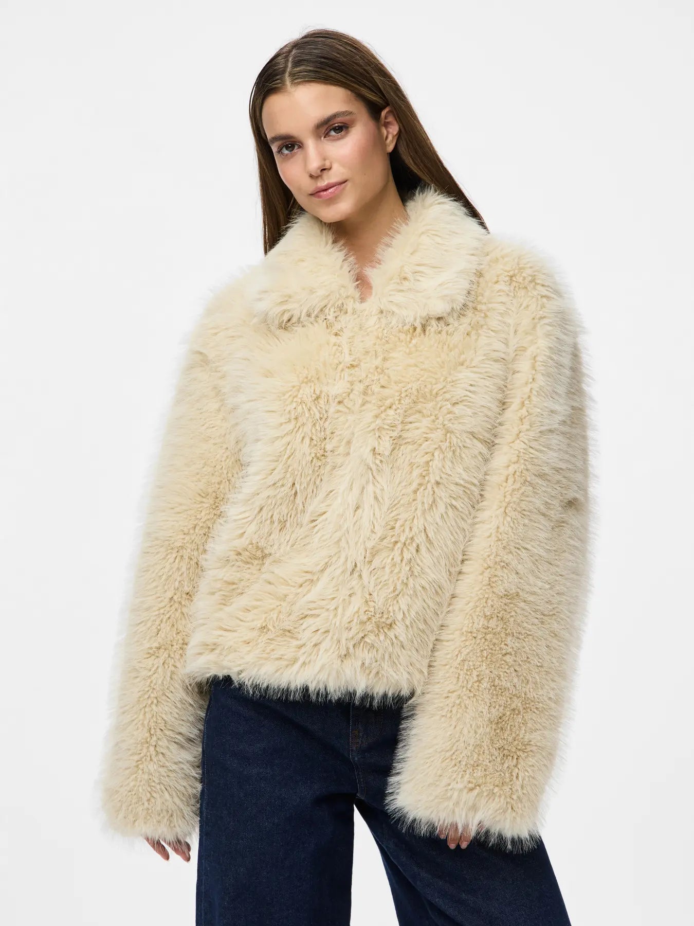 PCJILLA SHORT FLUFFY JACKET