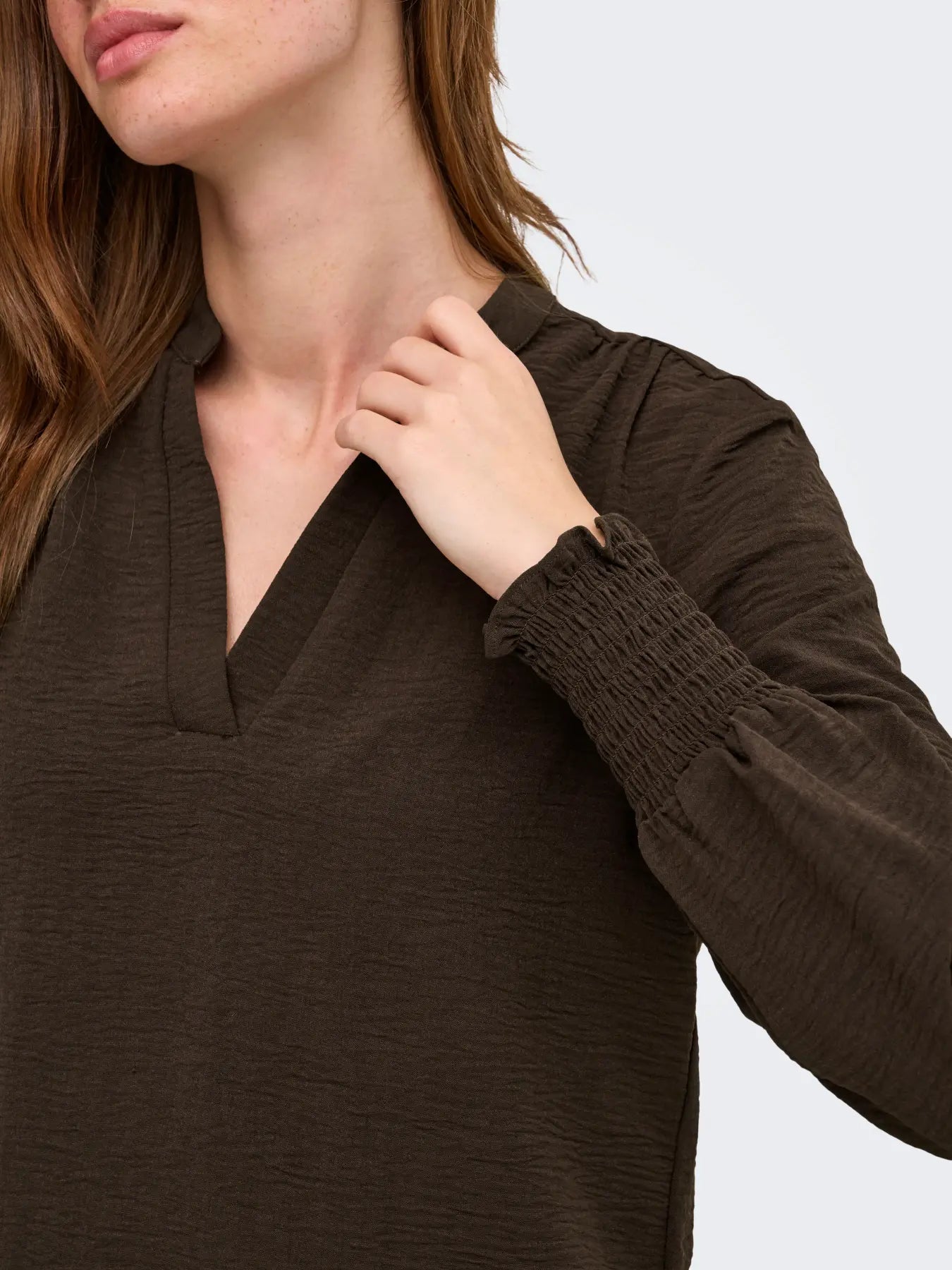 ONLMETTE V-NECK LS SMOCK TOP
