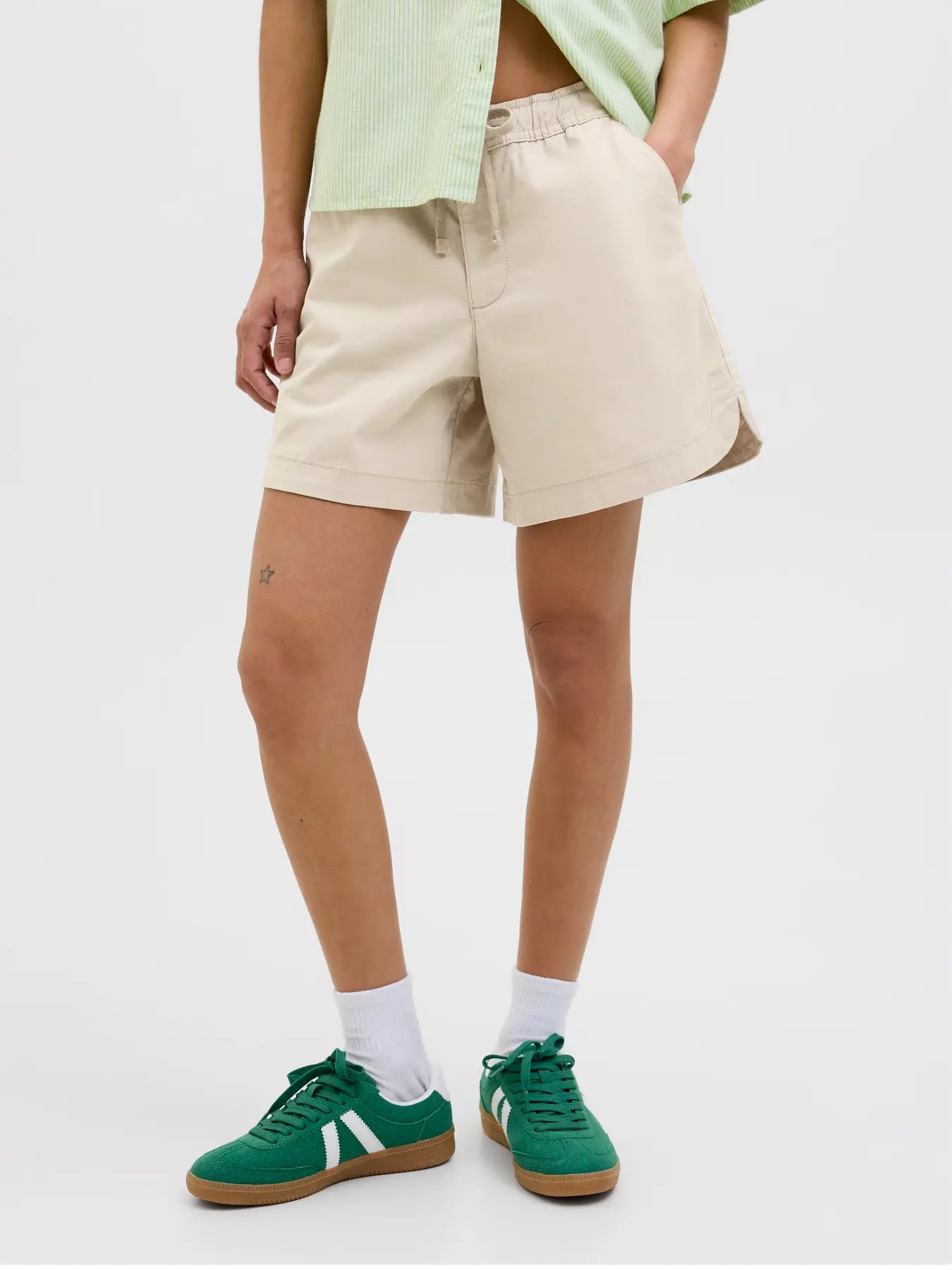 JXMOLLIE CAMPAIGN SHORTS
