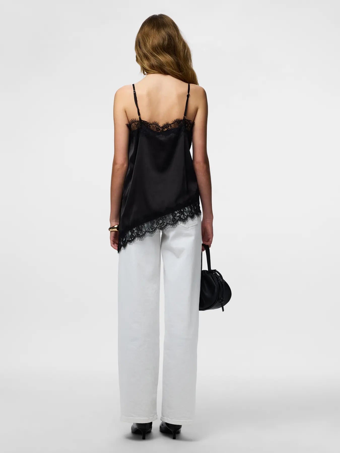 PCNOMI STRAP SATIN LACE TOP