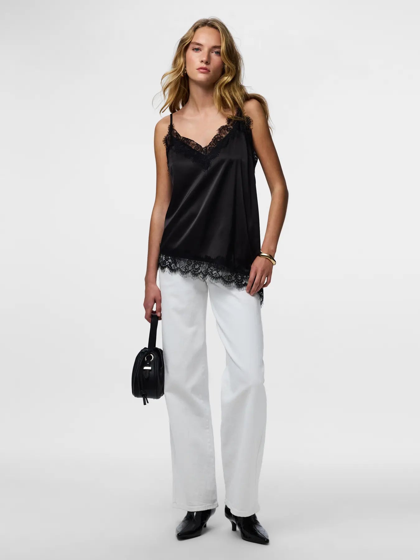 PCNOMI STRAP SATIN LACE TOP