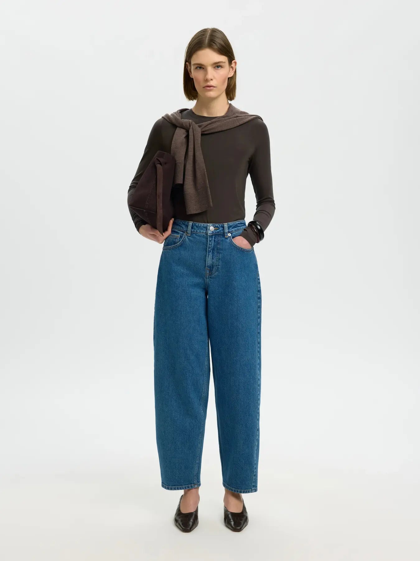 SLWMANJA LS O-NECK