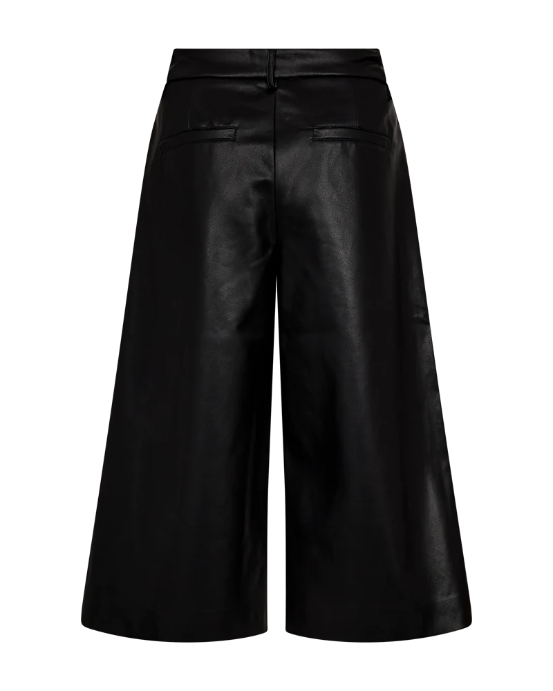 FQVEGGY - FAUX LEATHER BERMUDA SHORTS - BLACK