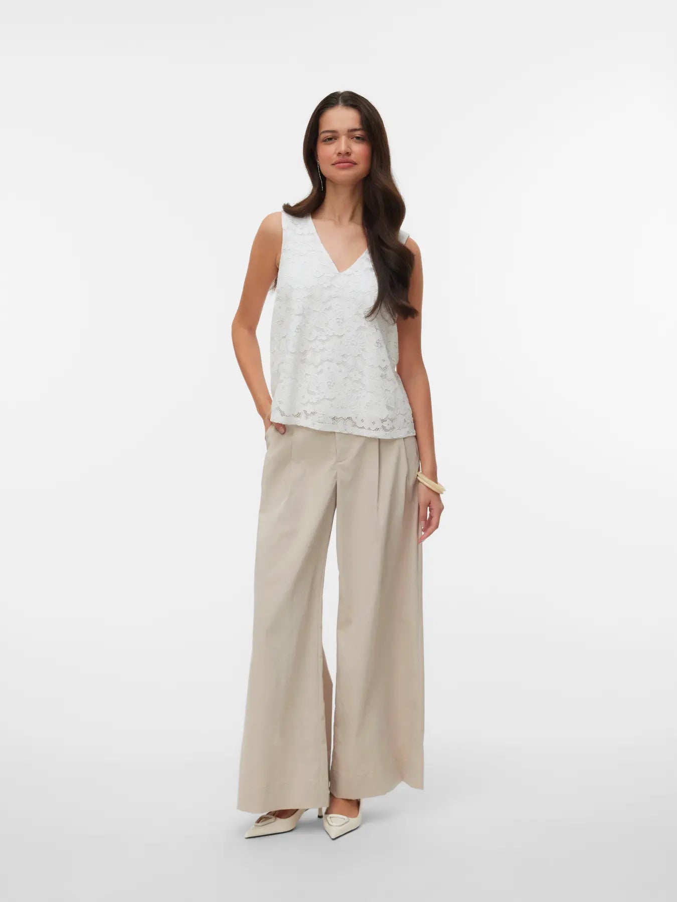 VMHONEY LACE SL V-NECK TOP