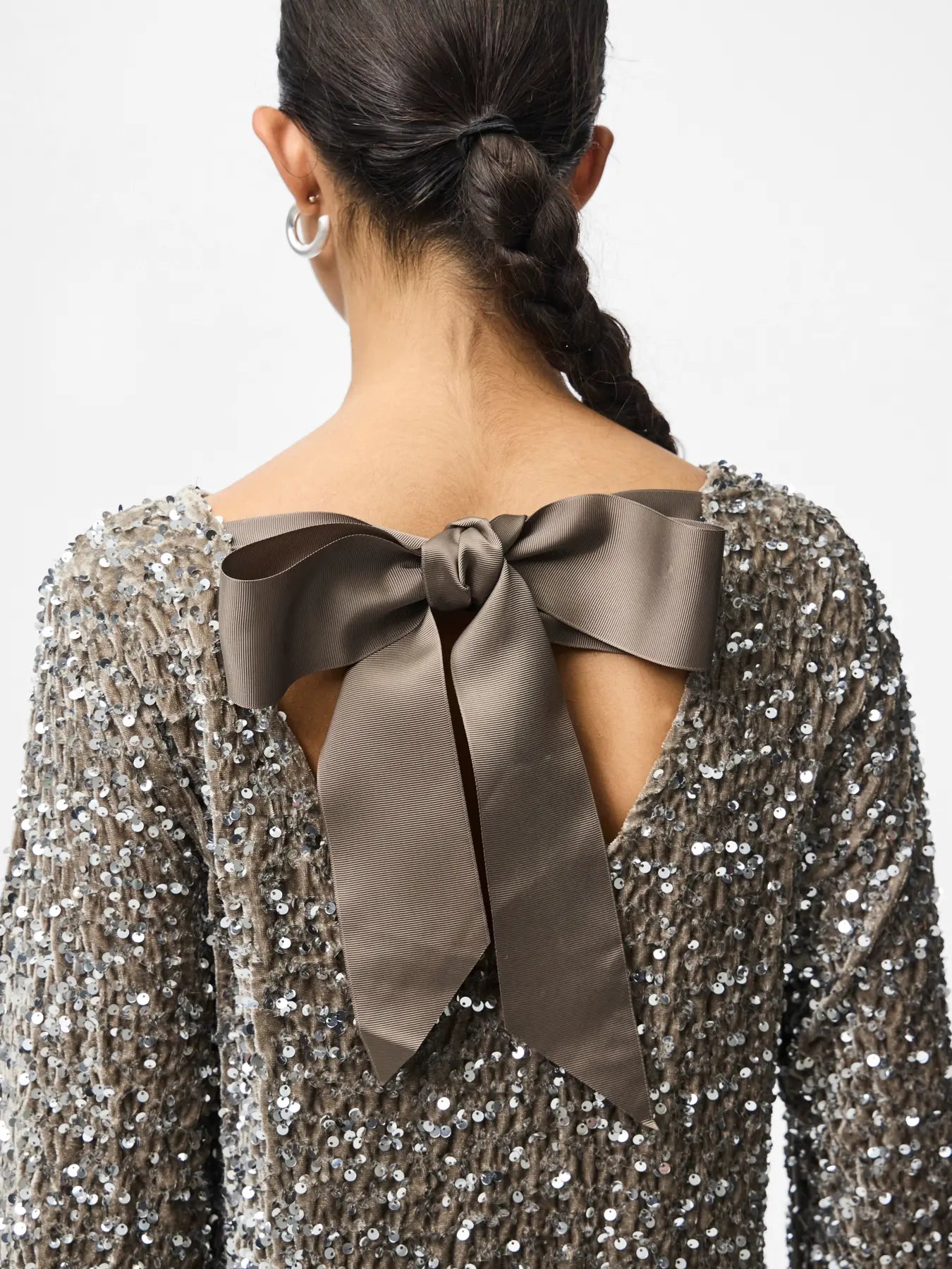 PCKAM LS DEEP BACK BOW DRESS