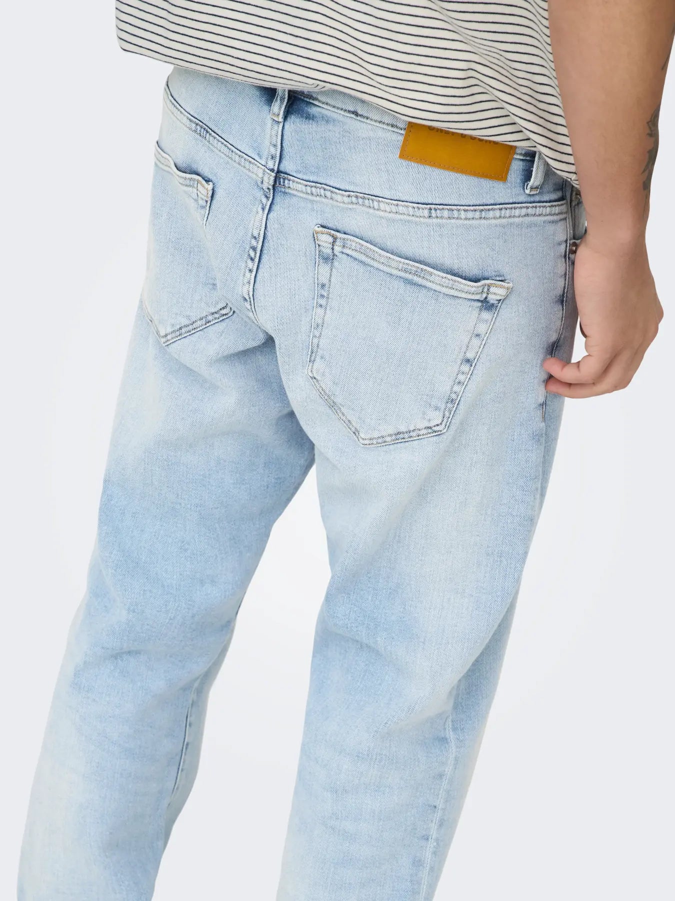 ONSWEFT REG. LB 4873 TAI DNM