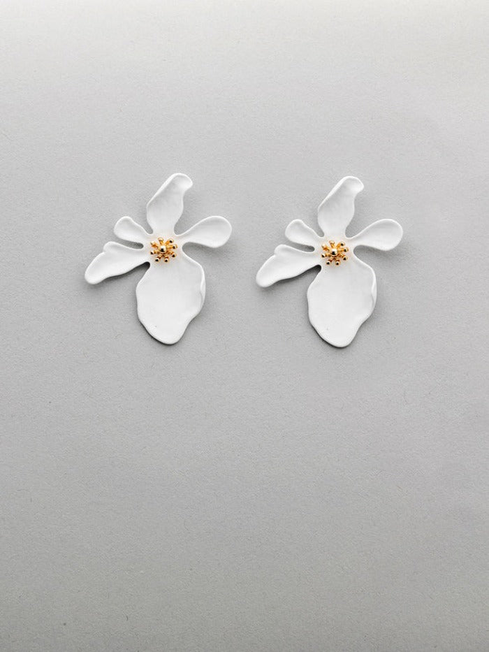 Flower Earrings White