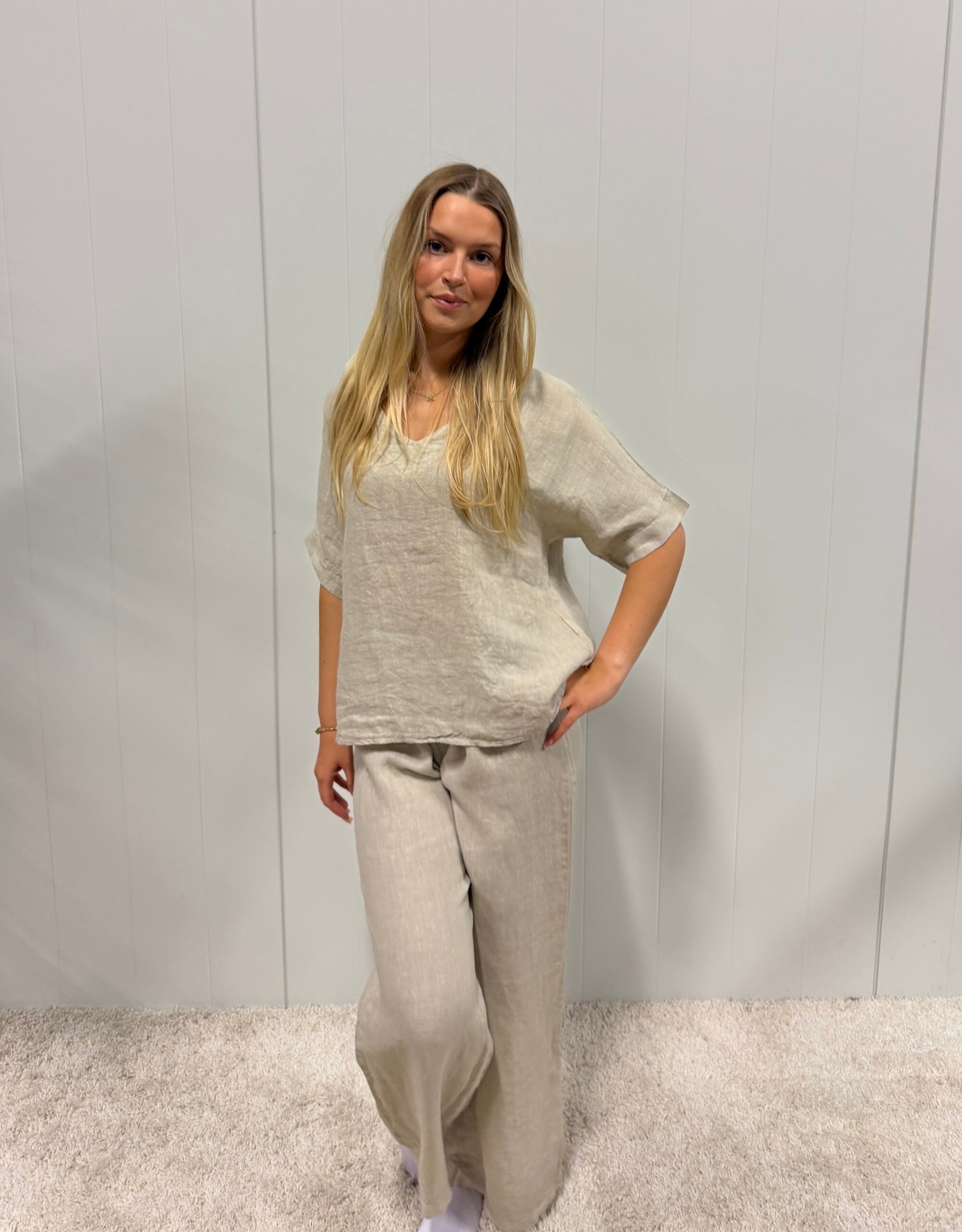Lex linne v neck top