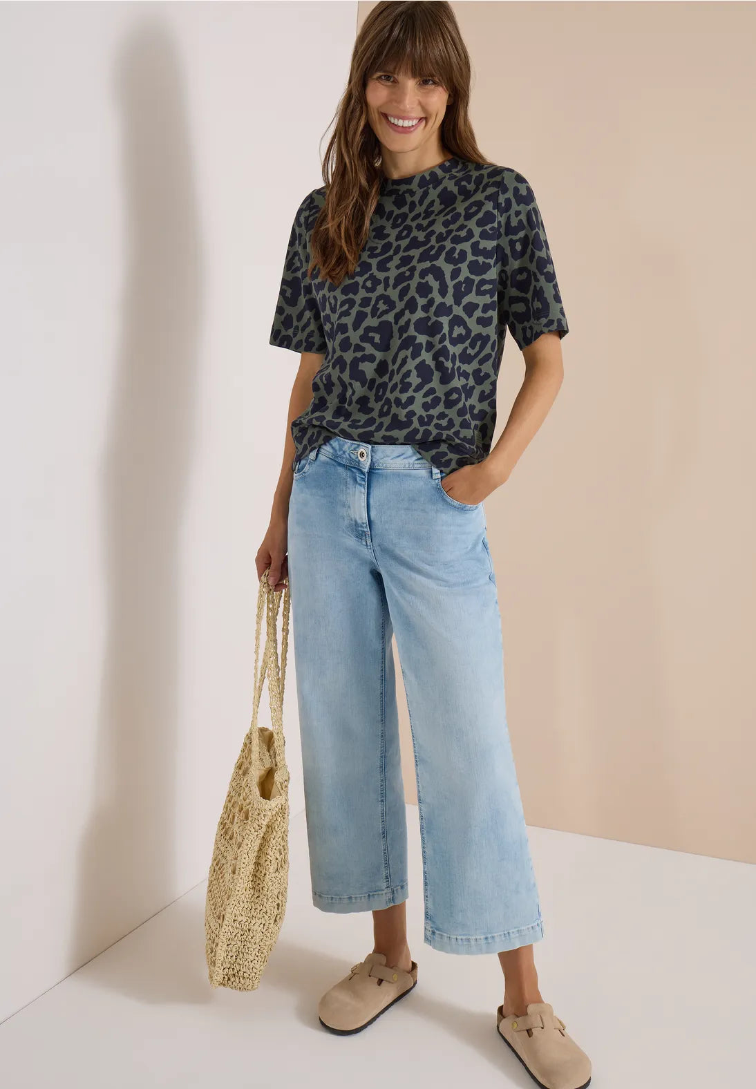 Twotone Leo Top