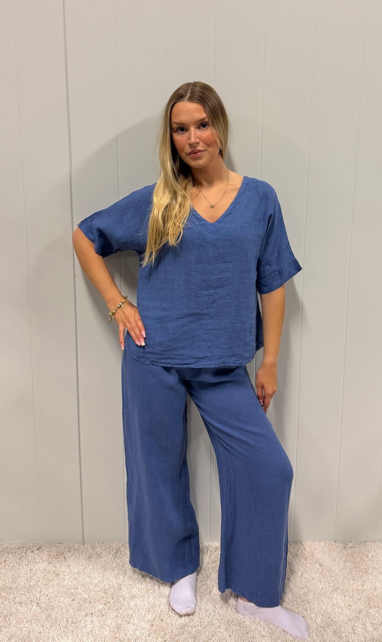 Lex linne v neck top