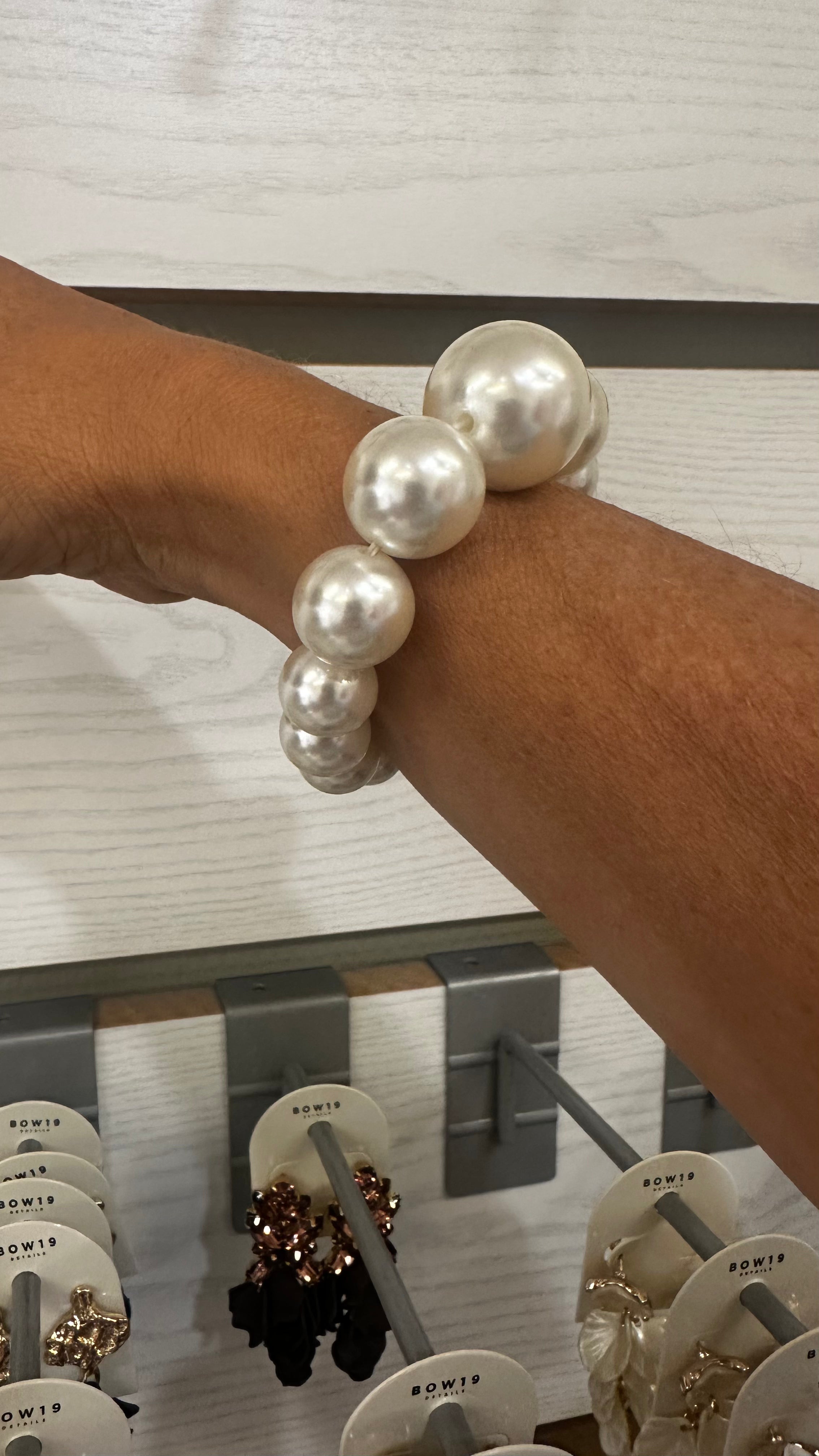 Big pearl armband