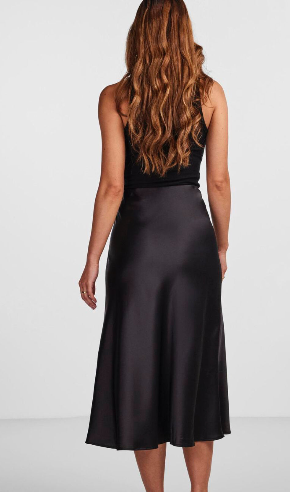 Yaspella satin skirt svart