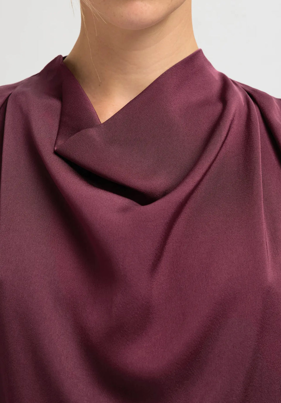SLFLAURINA ONE SHOULDER COWL TOP
