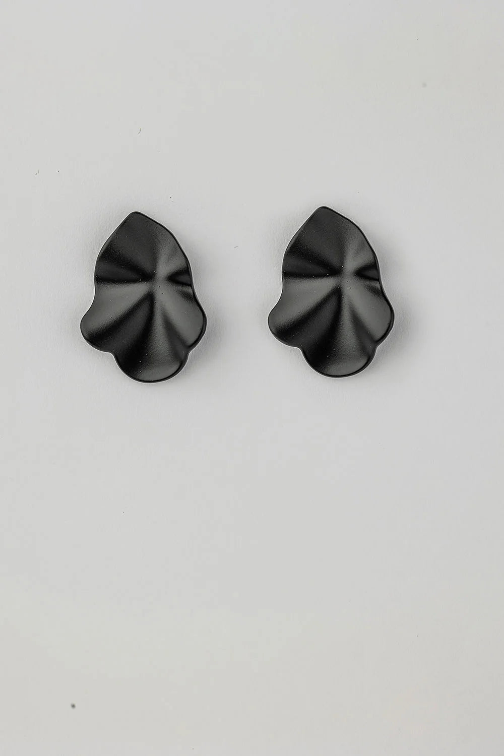 LIP EARRINGS