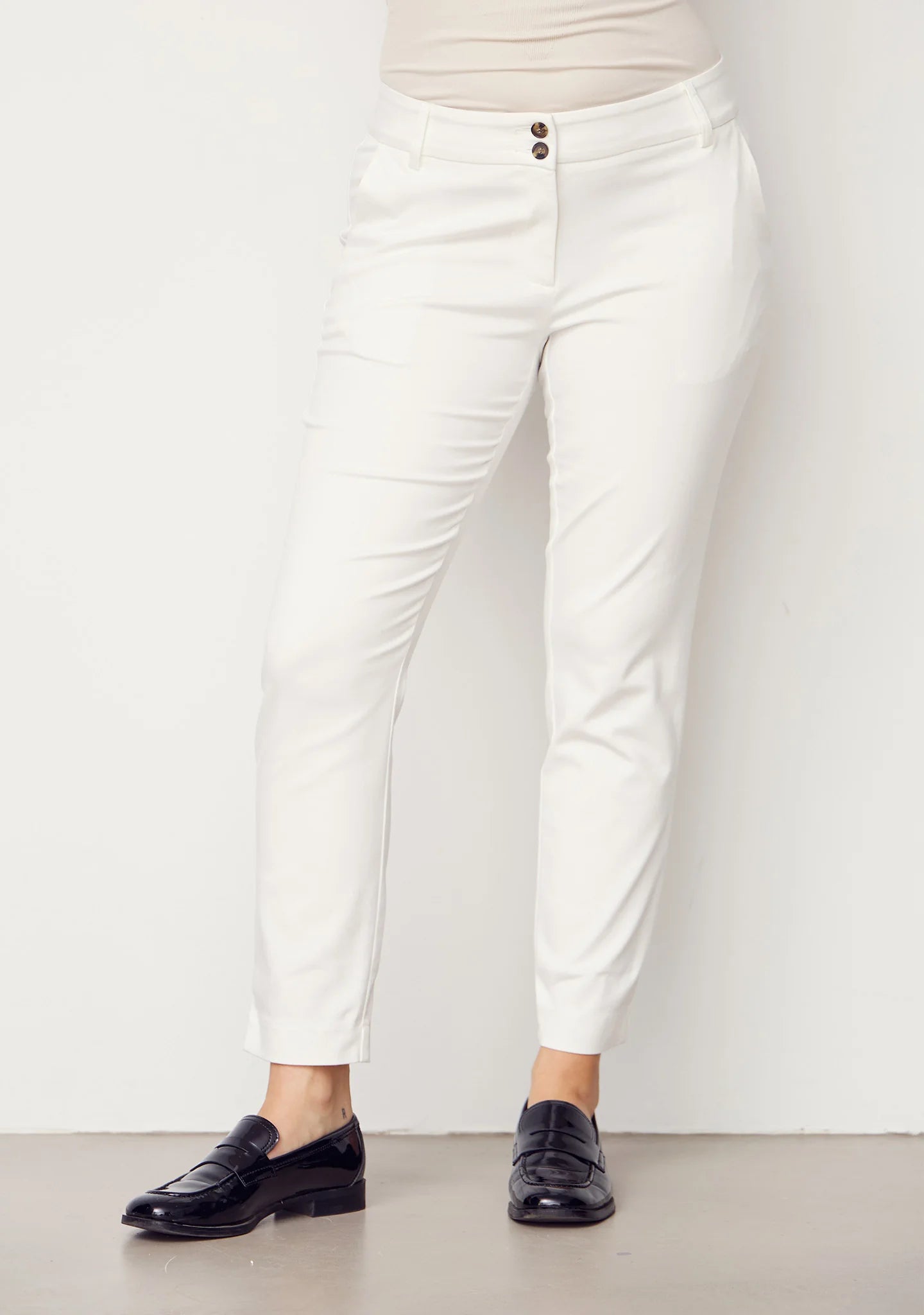 Chinos Isay Ankel