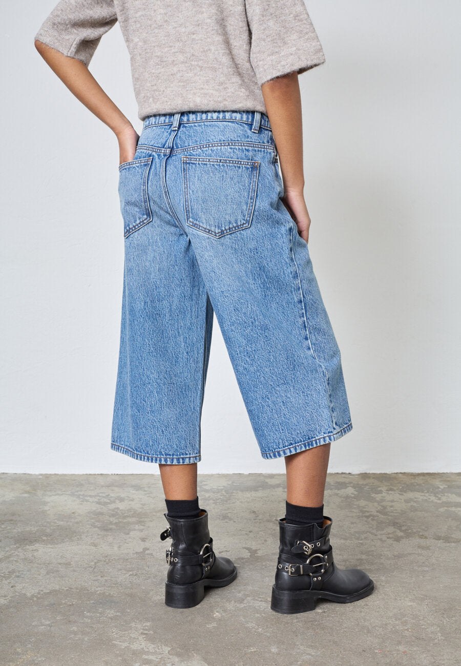 OLINA SHORTS