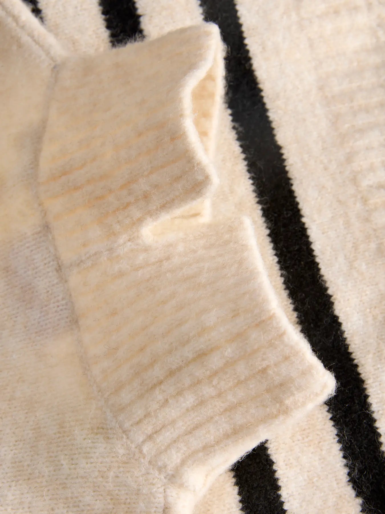 JXALIZA DIVERSE HIGH NECK KNIT