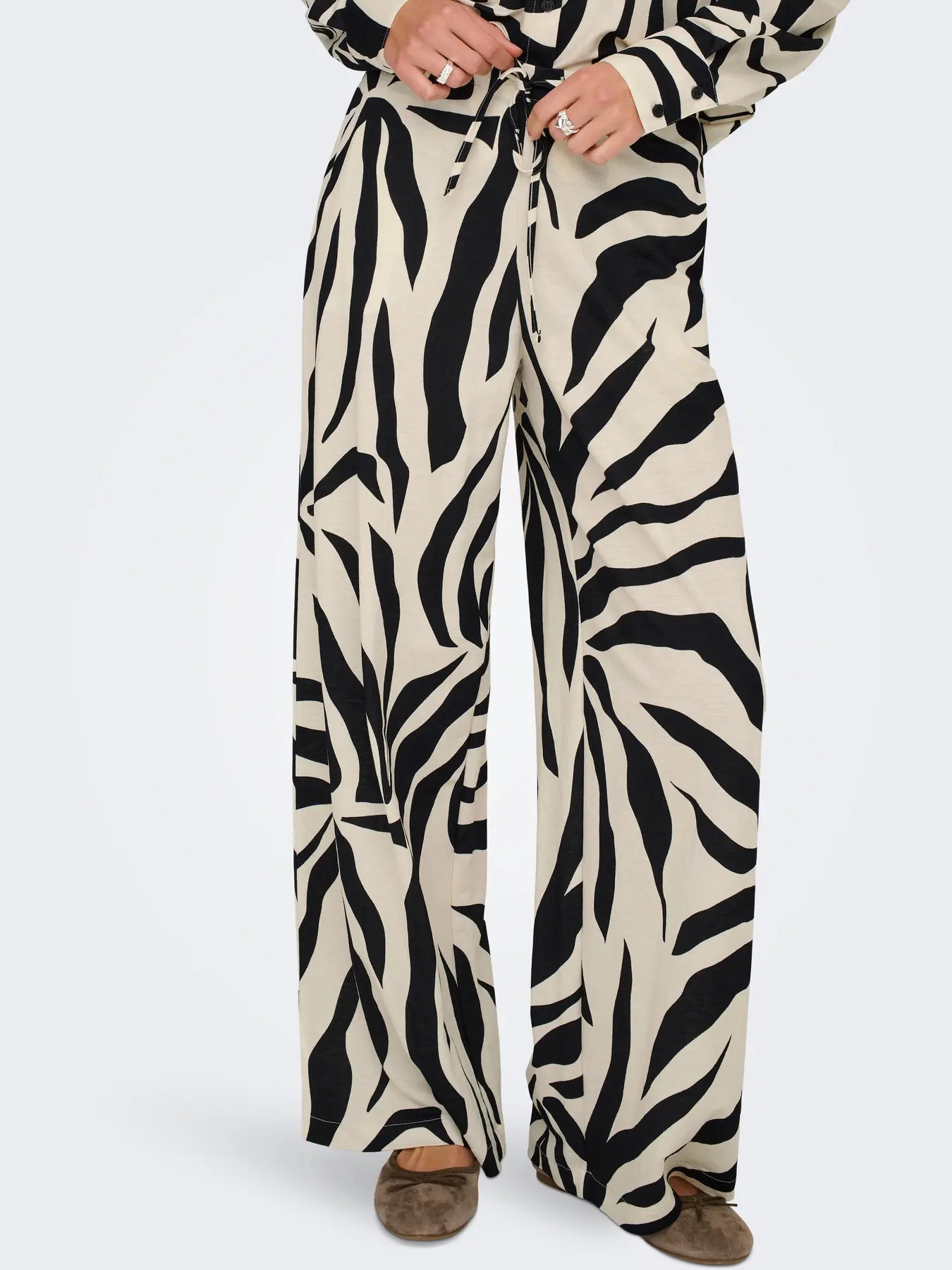 ONLSAKURA LOOSE PULL UP PANTS