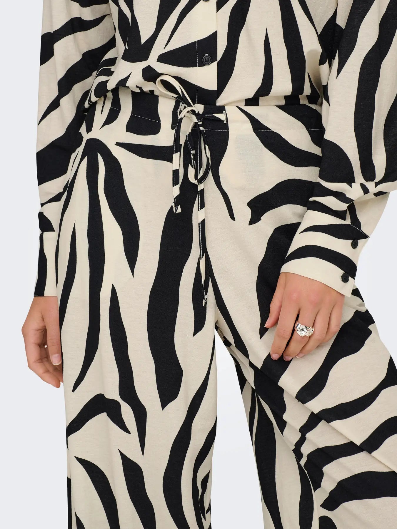 ONLSAKURA LOOSE PULL UP PANTS