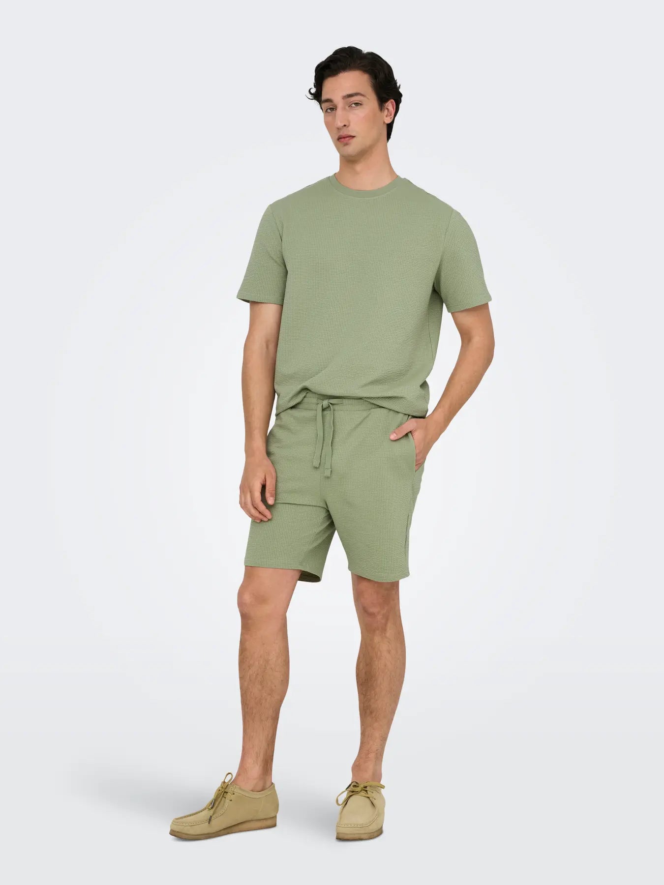 ONSKIAN LIFE REG SEERSUCKER SS TEE