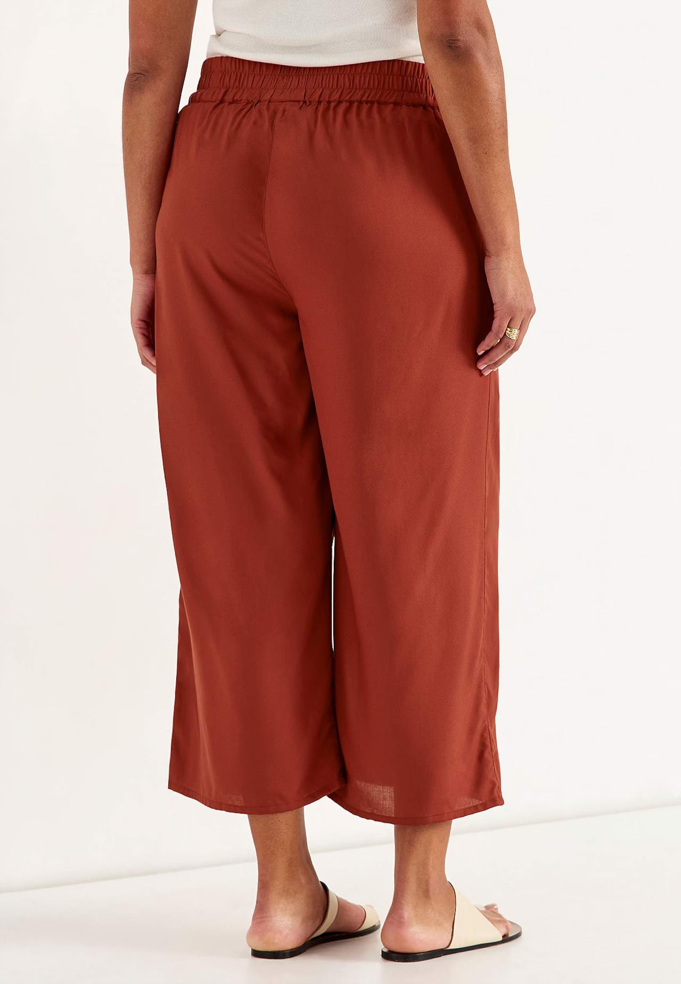 Lilly Solid Culotte Trousers