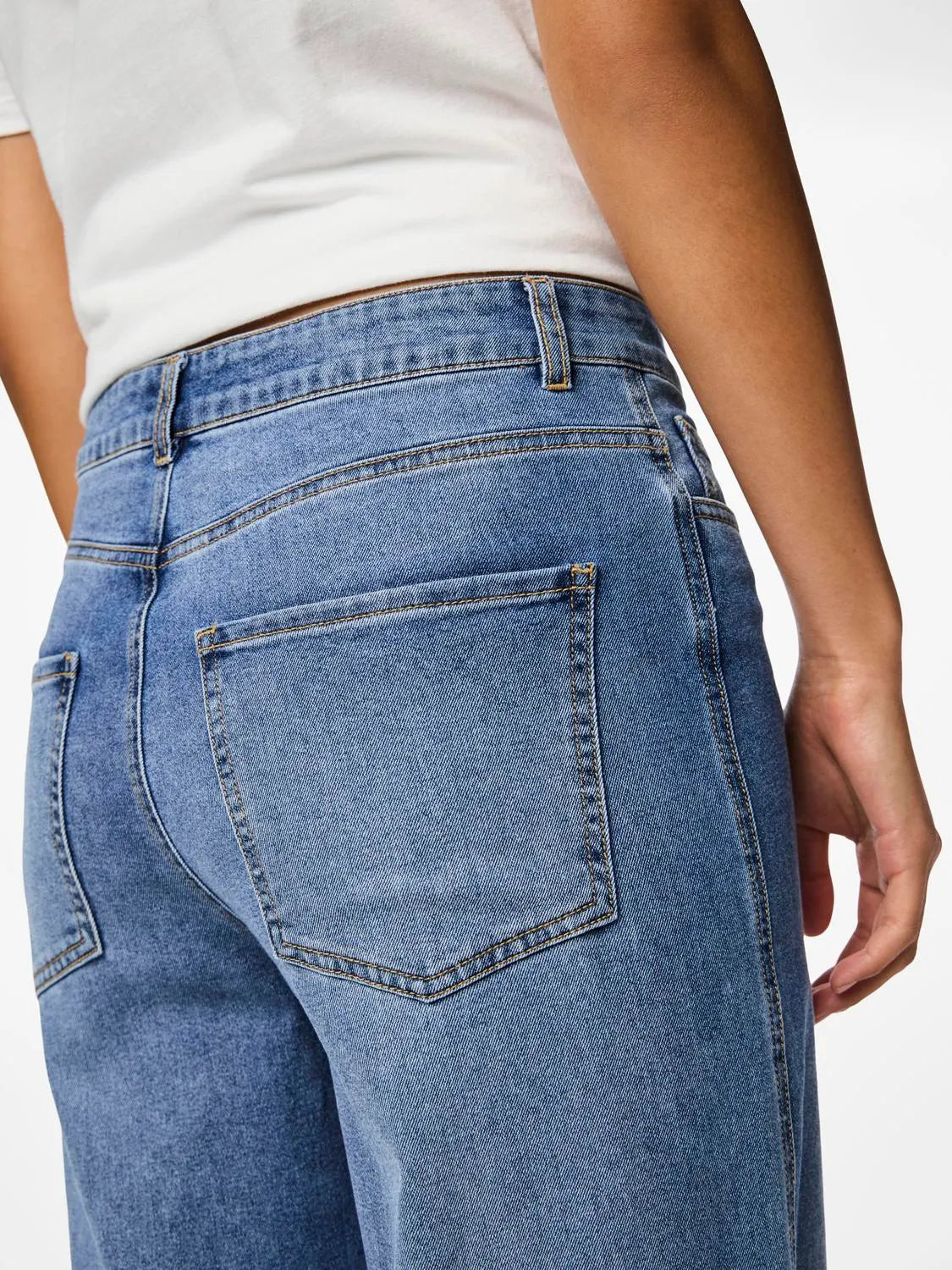 PCFEMMA HW WIDE DENIM JEANS