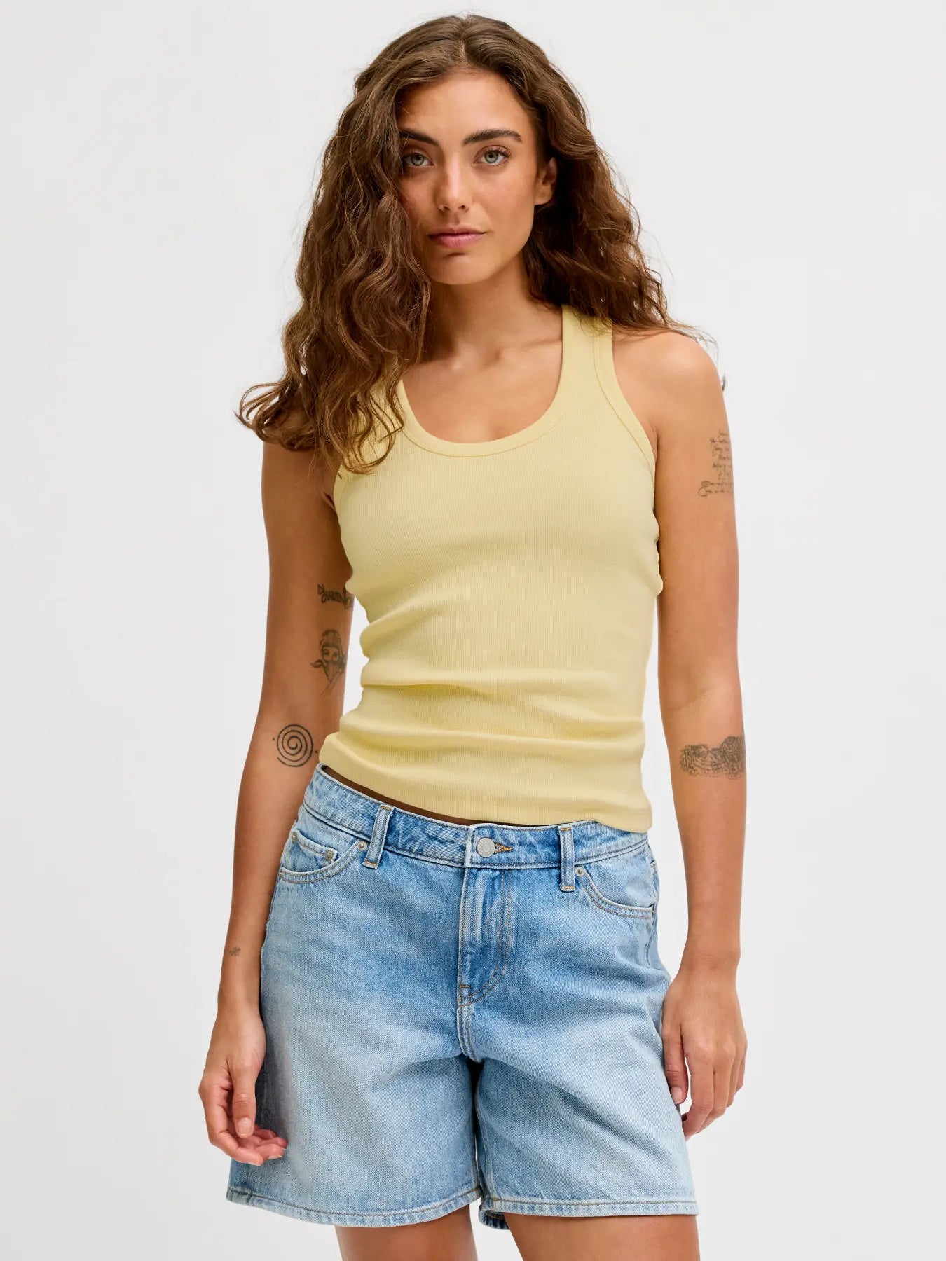 JXFRIDA SL U-NECK TOP JRS