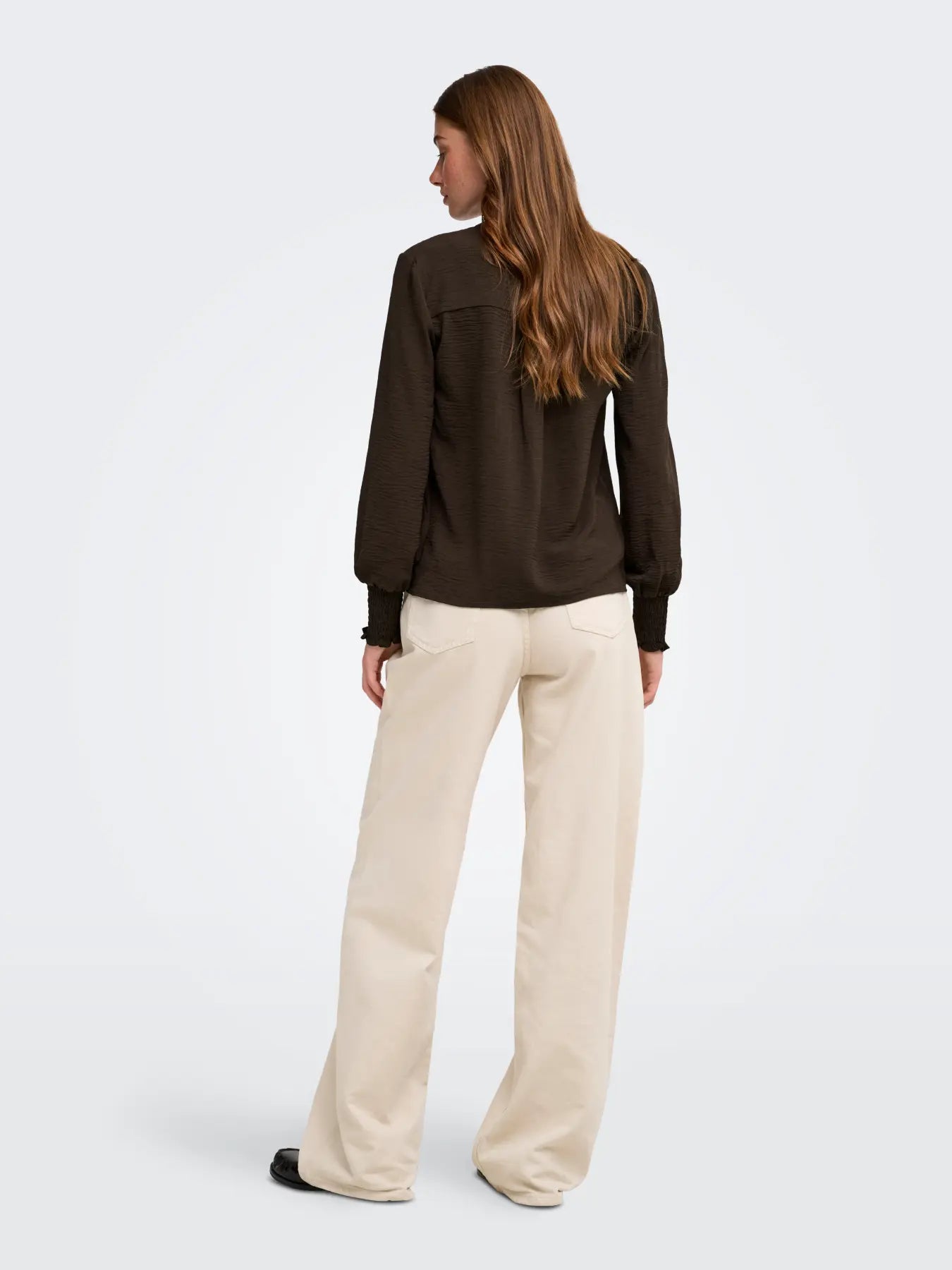 ONLMETTE V-NECK LS SMOCK TOP