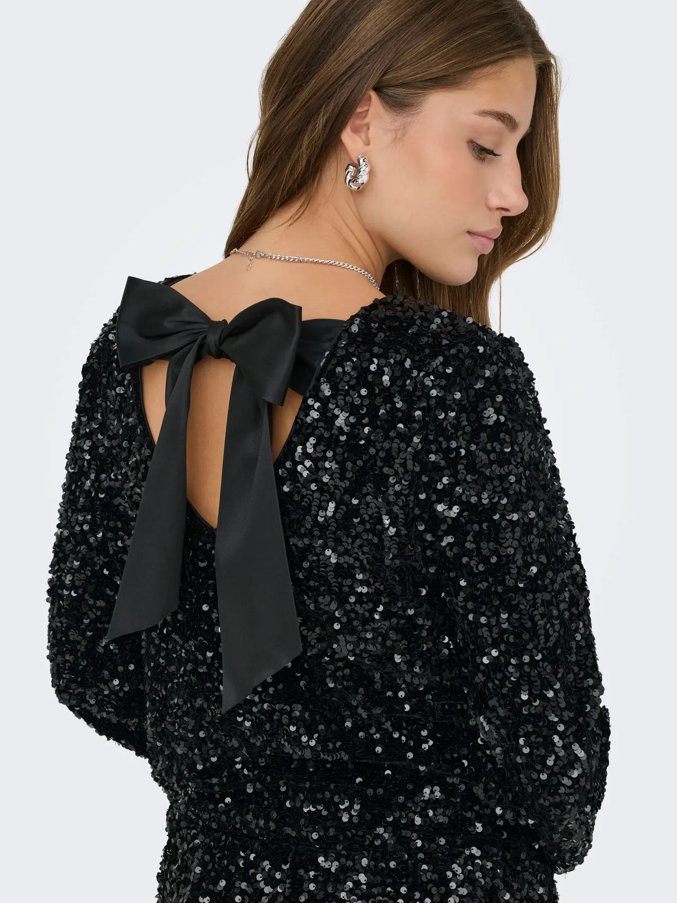 ONLCONFIDENCE L/S SEQUIN BOW TOP