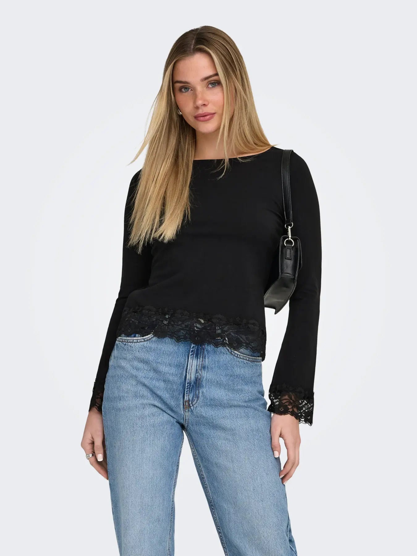ONLLIVE LOVE L/S O-NECK LACE TOP